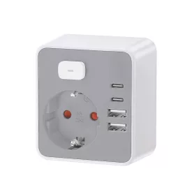   Technik Professional WG Elosztó Fali 1 utas + 2 x USB-C + 2 x USB-A + kapcsoló